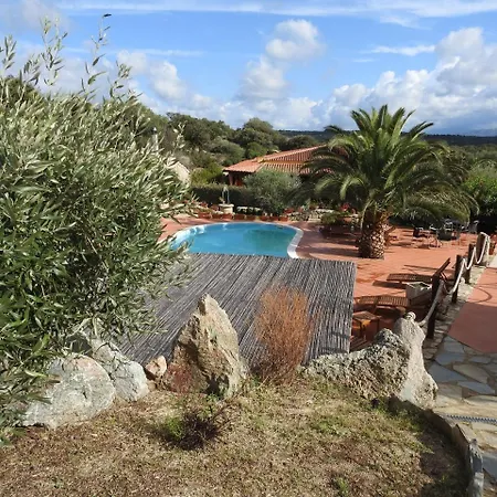 Résidence Smeralda Apartamento *